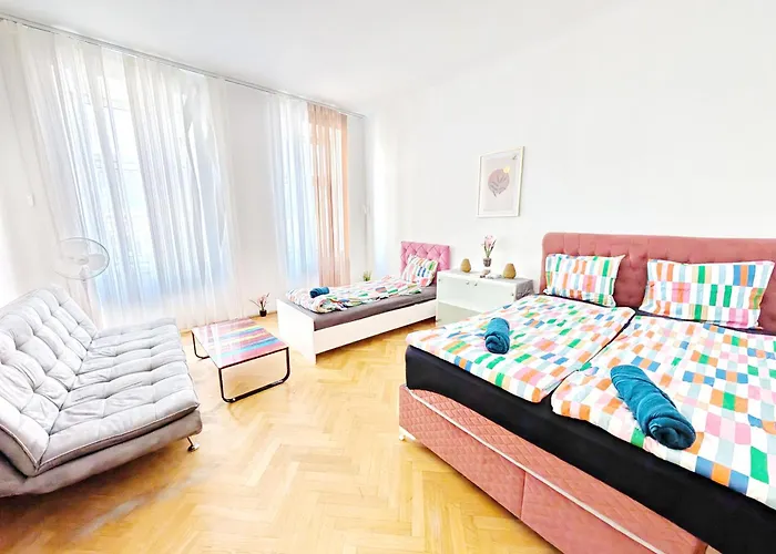 Cozy In Lugner Area Відень