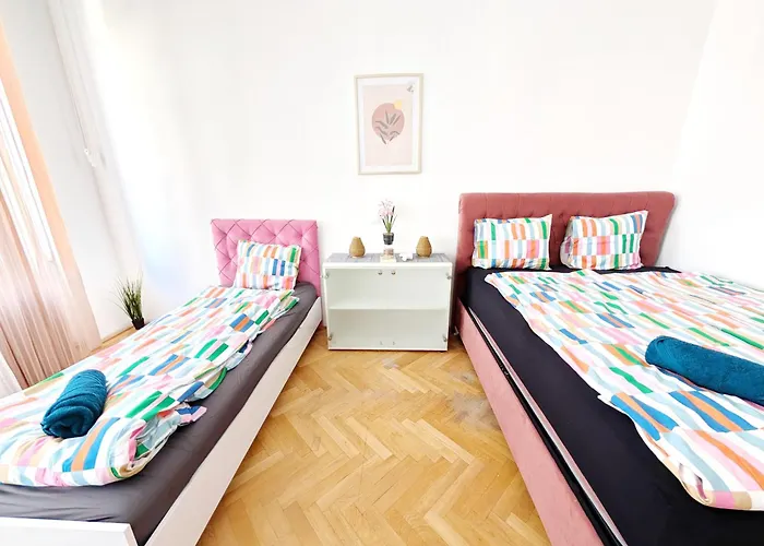 Cozy In Lugner Area Відень
